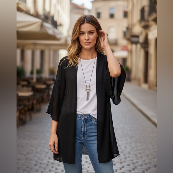 NEW•XL-2X•Kyleigh Black Bell Sleeved Kimono - Picture 2 of 7